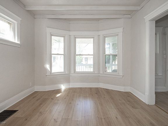 5th image of 1117 E 112th St