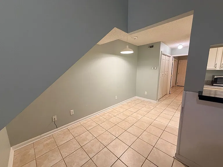 2259 Parrot Ln — Photo 4