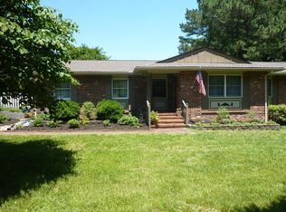 330 Keith Ave, Kilmarnock, VA 22482