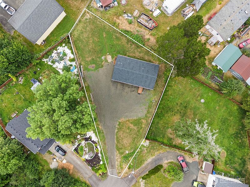 3rd image of 2716 Vantage Avenue SW