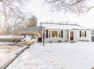 921 Olive St, Cedar Falls, IA 50613