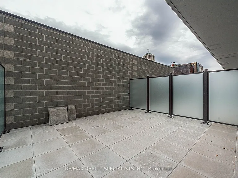 1 Jarvis St #305 — Photo 20