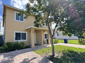1770 NW 55th St, Miami, FL