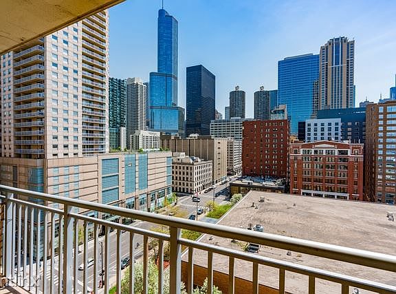 600 N. Dearborn Luxury For Rent 6