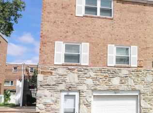 9865 Hoff St, Philadelphia, PA 19115