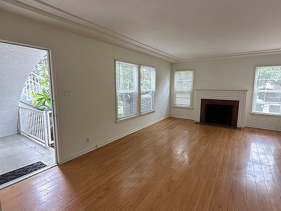 3rd image of 769 E Doran St #769