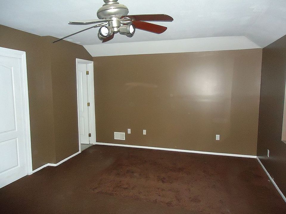 1st image of 64 Ludwig Ln