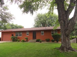 9328 Saratoga Ln N, Maple Grove, MN 55369