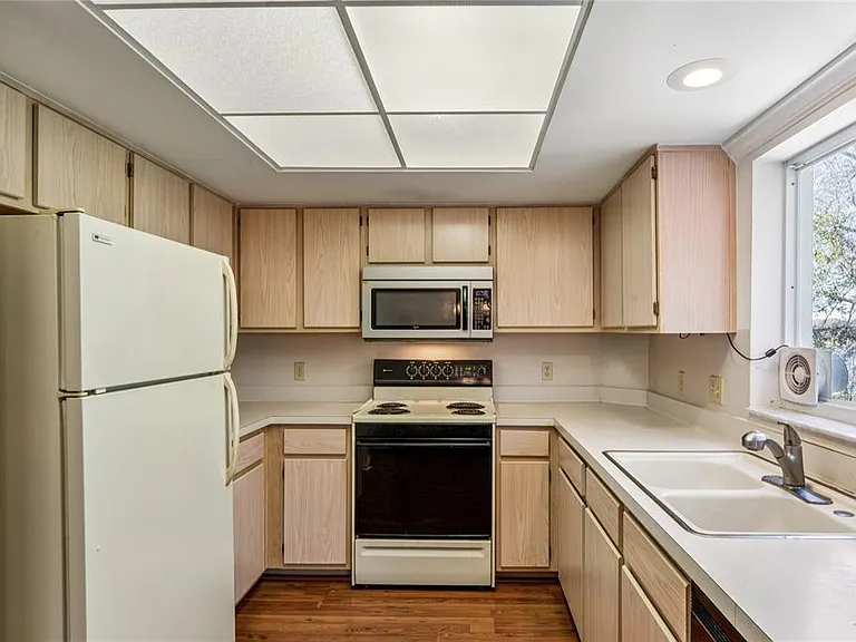2210 Utopian Dr E #201 — Photo 17