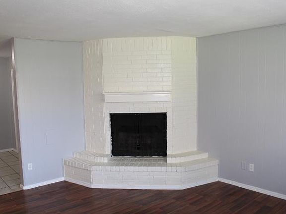 3rd image of 401 12th Ave SE APT 223