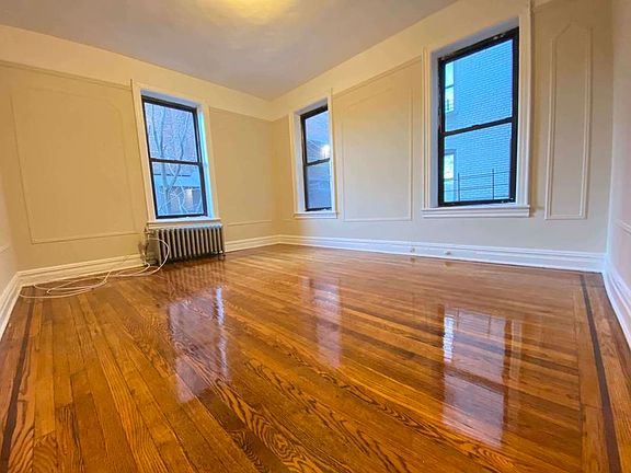 4th image of 45-34 44th St #2B