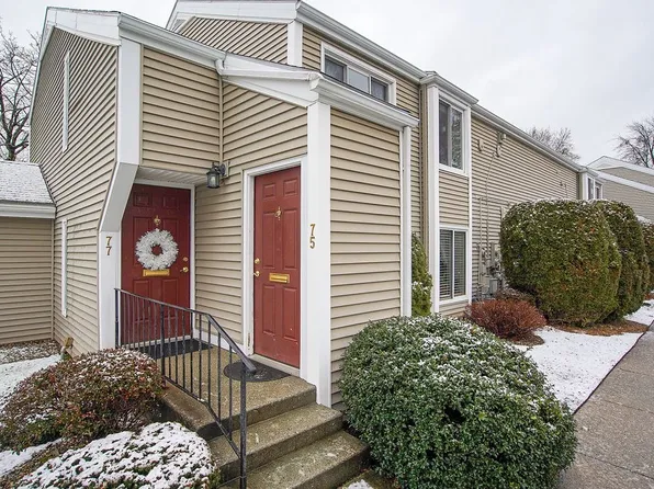75 Nassau Dr, Springfield, MA 01129