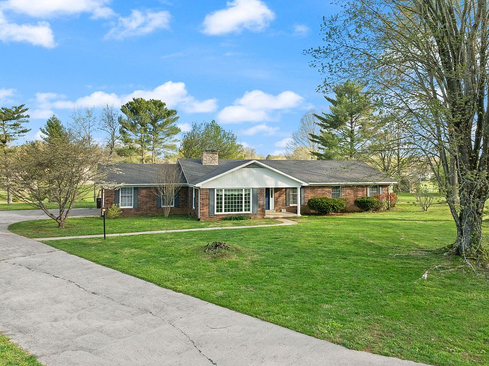 1st image of 105 Green Hill Park Ct