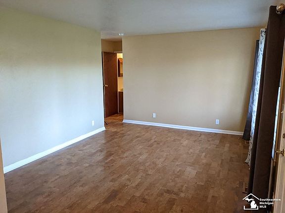 3rd image of 1583 Sunrise Blvd