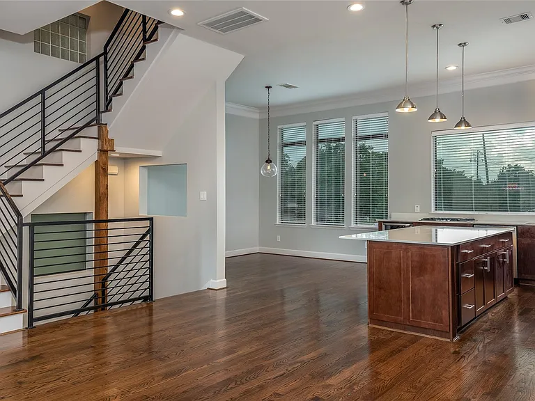 1418 Shearn St — Photo 1