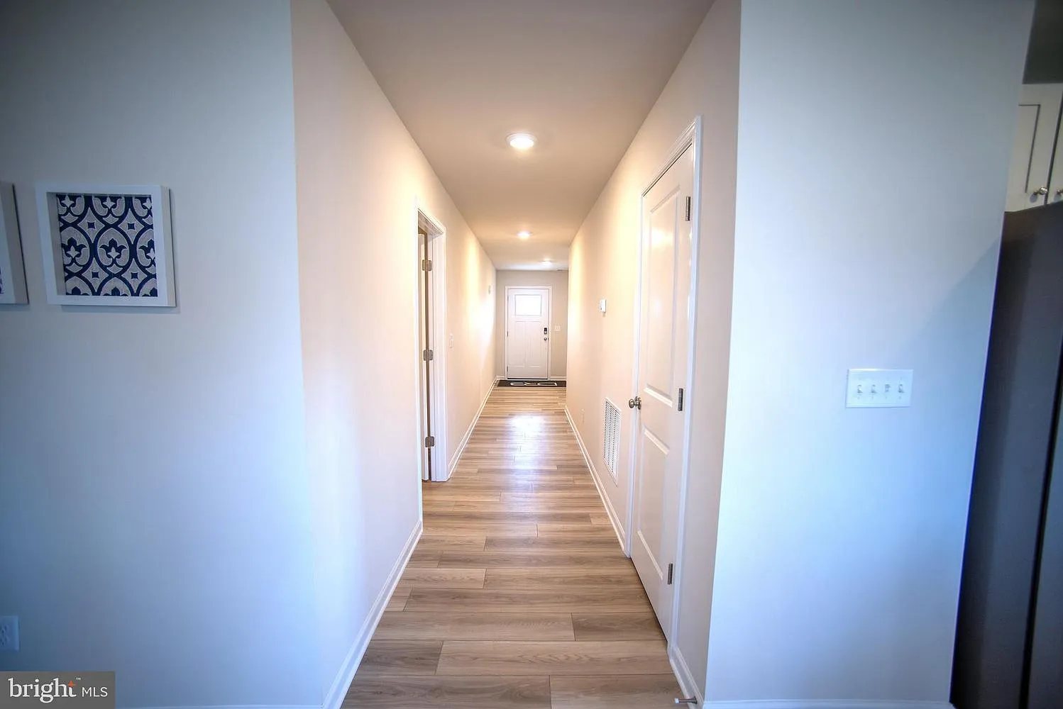 3 bed, 1687 sqft, $2,500 — Photo 2