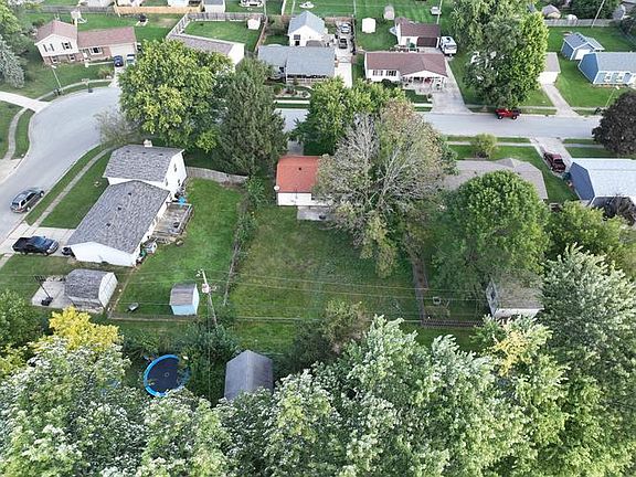 2nd image of 1425 Mary Dr