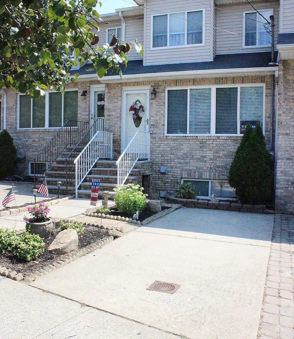 579 Bloomingdale Rd, Staten Island, NY 10309 Zillow