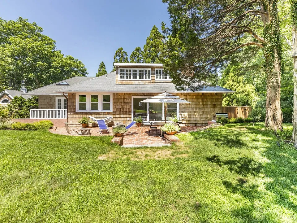 76 Georgica Rd