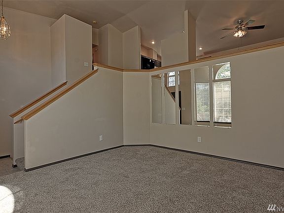 4th image of 5607 125th Pl NE
