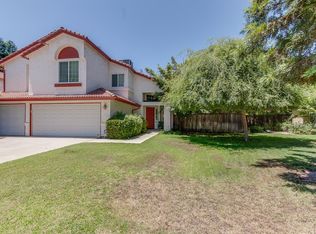 9645 N Shenandoah Ln, Fresno, CA