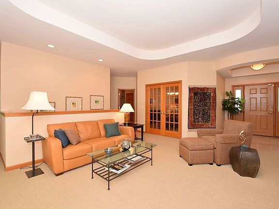 4th image of N60W4967 Highland Crossings Cir