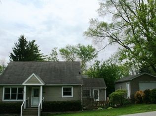 1010 Sunnyside Ave, Wauconda, IL 60084