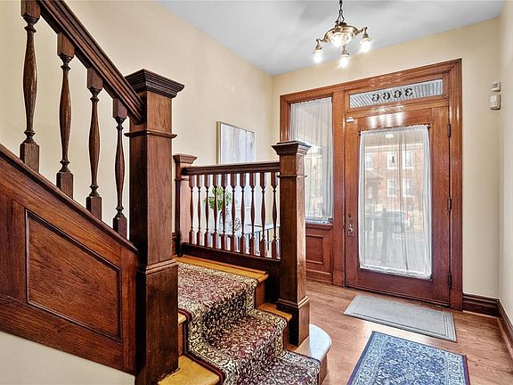 3rd image of 3666 Humphrey St