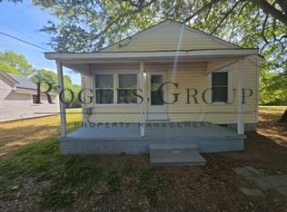 710 Roberson St, Henderson, NC 27536