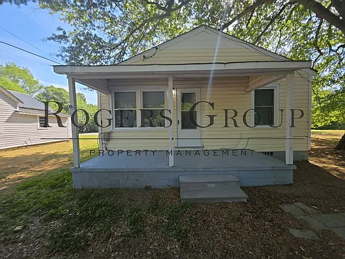 710 Roberson St Photo 1