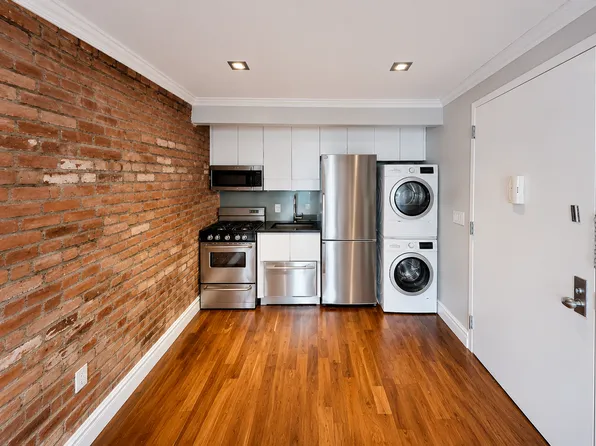 521 East 5th Street image 1 of 9