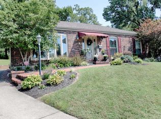 1400 Dellwood Dr, Louisville, KY 40216