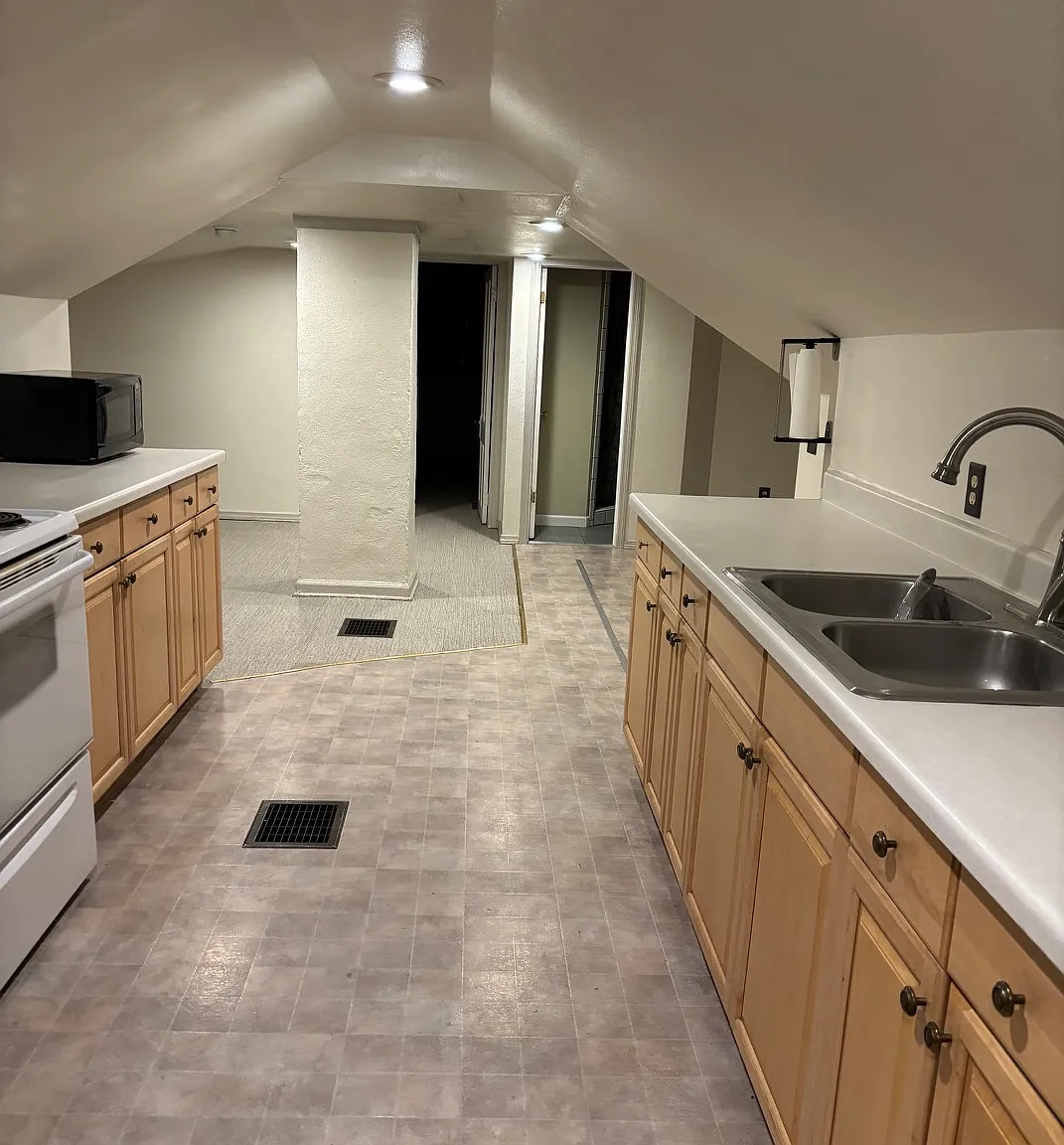 1 bed, 800 sqft, $1,250 — Photo 2