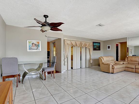 3rd image of 3960 NW 45th Avenue