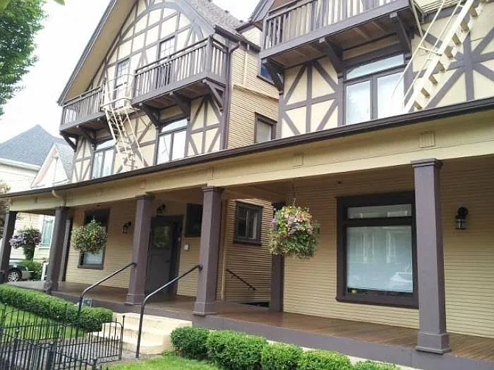 Studio, 185 sqft, $915 — Photo 1