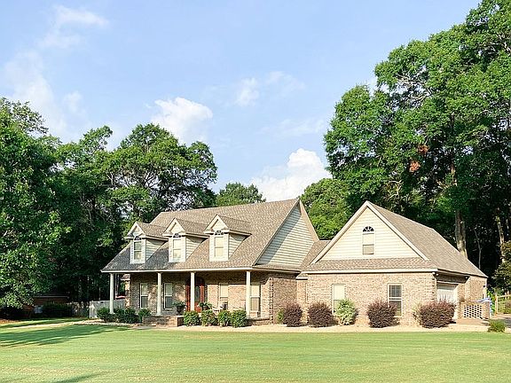 2nd image of 2206 Wynhaven Dr