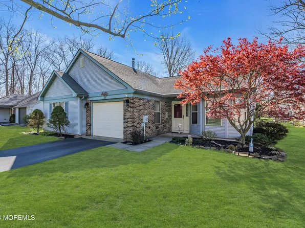 528 Petunia Lane, Whiting, NJ 08759