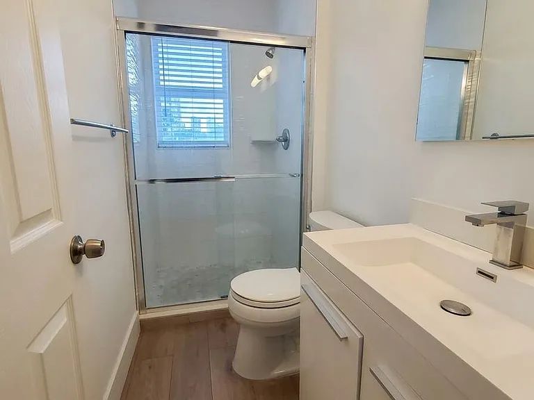 1415 SE 2nd St #1 — Photo 12