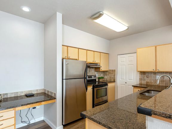4th image of 22855 E Country Vista Dr #456-1