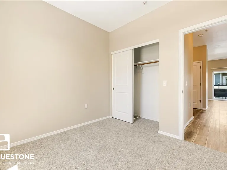 Hawk's Point Apartments — Photo 63