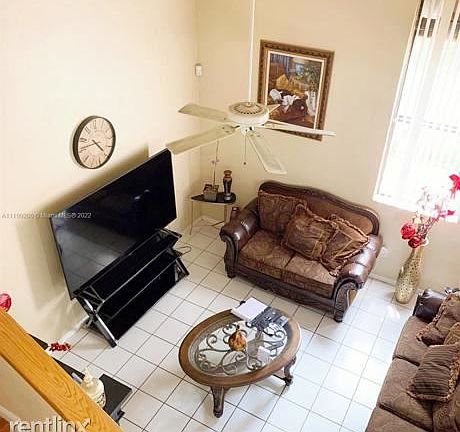 3rd image of 3208R San Remo Cir