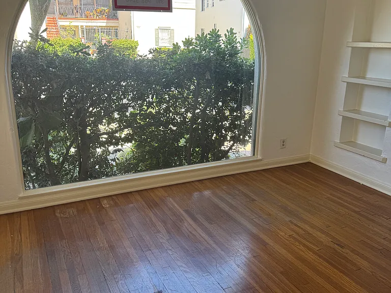 7940 Blackburn Ave #7940 — Photo 12