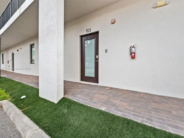 8363 NW 41st St #A-103, Doral, FL 33166
