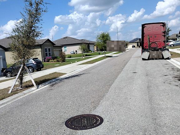 4th image of 437 Stillwater Ln