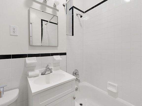 5th image of 231 W 15th St APT 4A