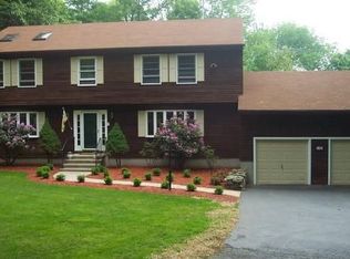 186 Porters Hill Rd, Trumbull, CT 06611