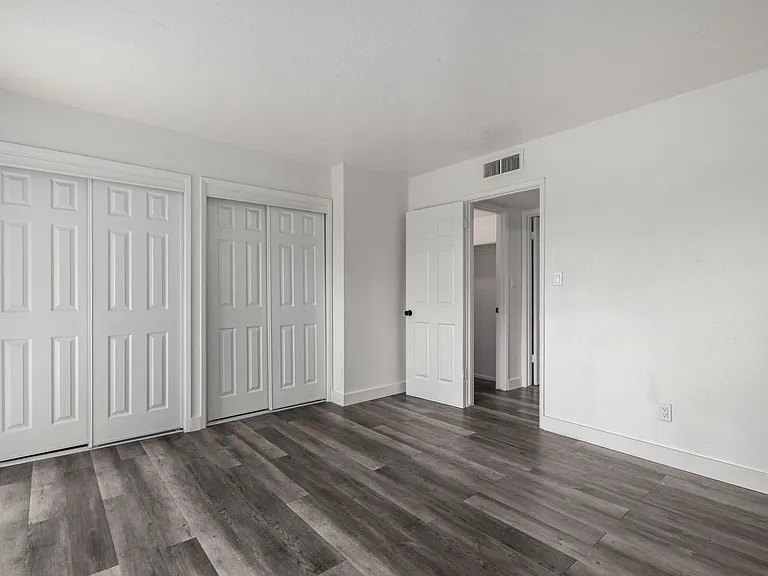 Madison Flats — Photo 12