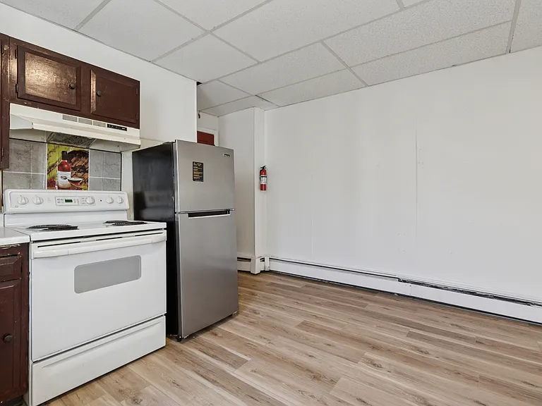 113 King St — Photo 16