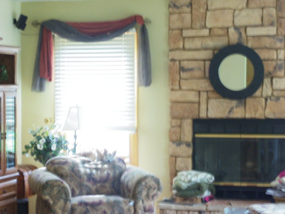 Family Room 16 x 18