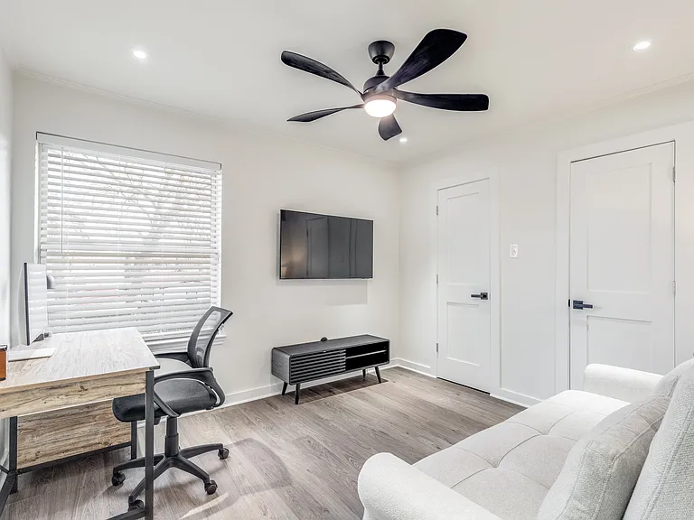2232 Colony Ct — Photo 7
